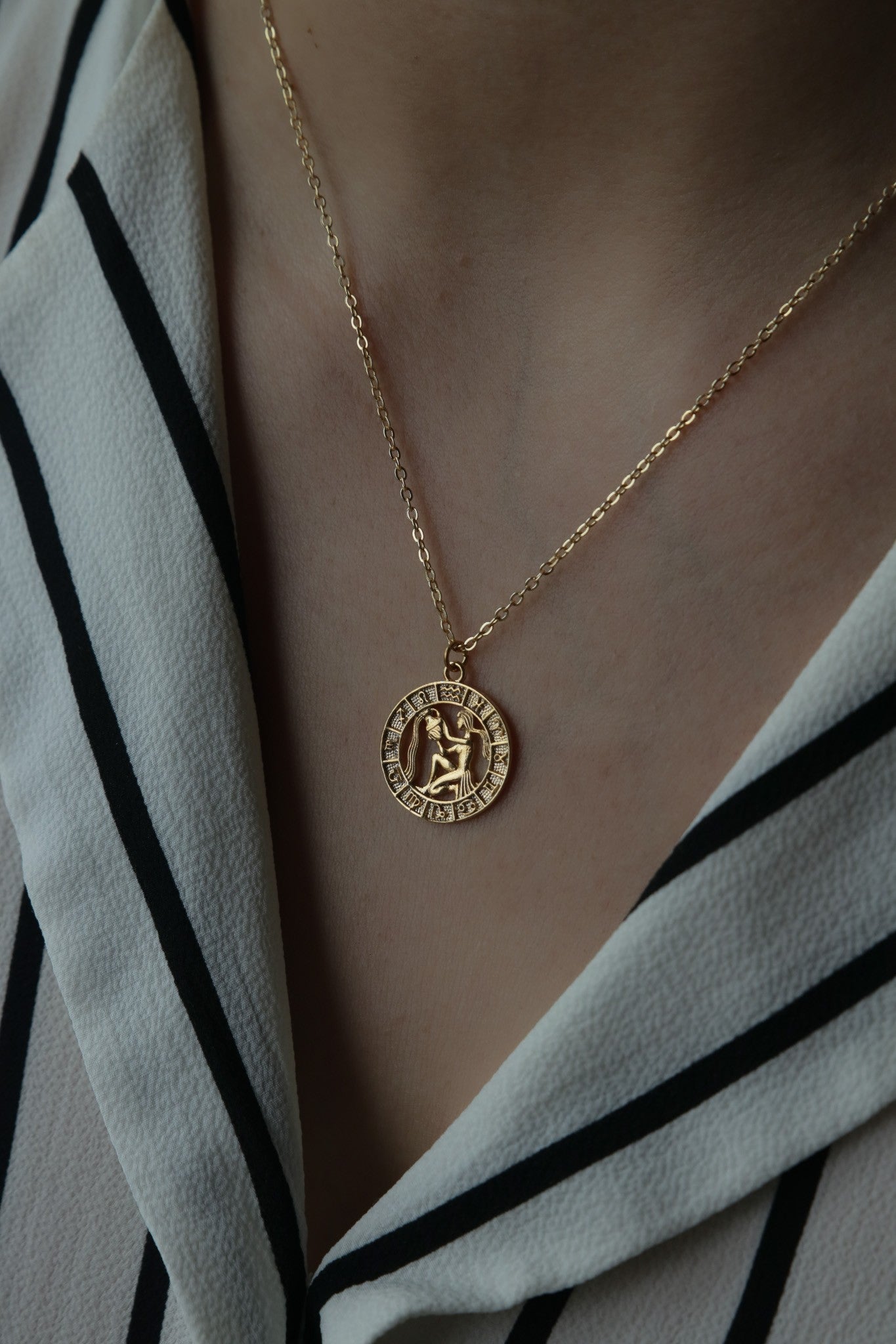 Aquarius Necklace- Gold Model 2