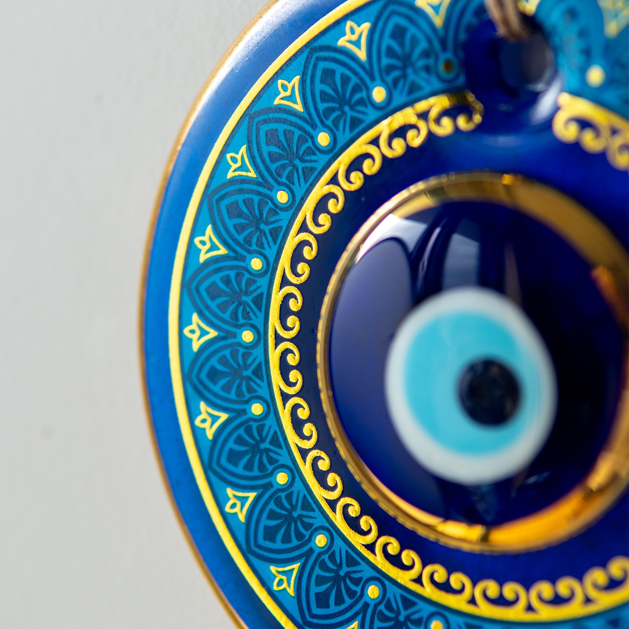 Geometrik Desenli Gold Nazar Boncuğu 3