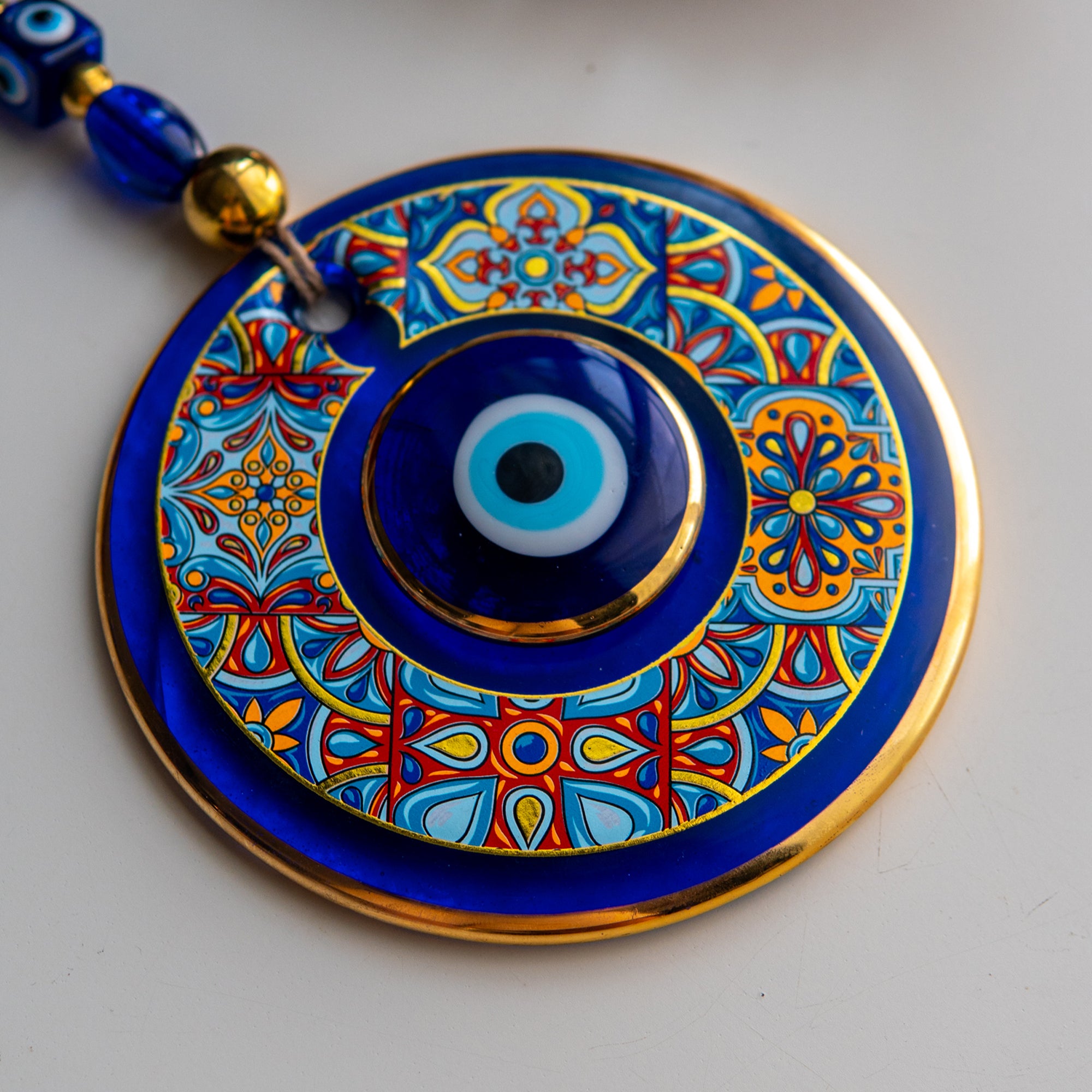 Geometrik Desenli Gold Nazar Boncuğu 2