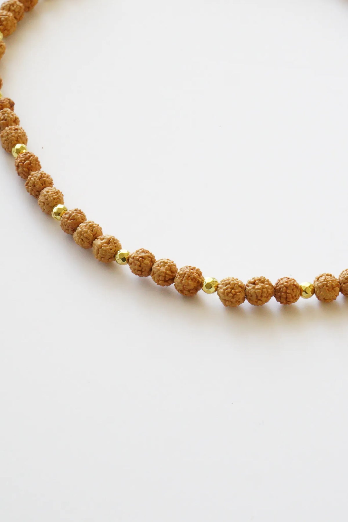 Rudraksha Doğal Taş Kolye (Manevi Koruma ve Meditasyon)