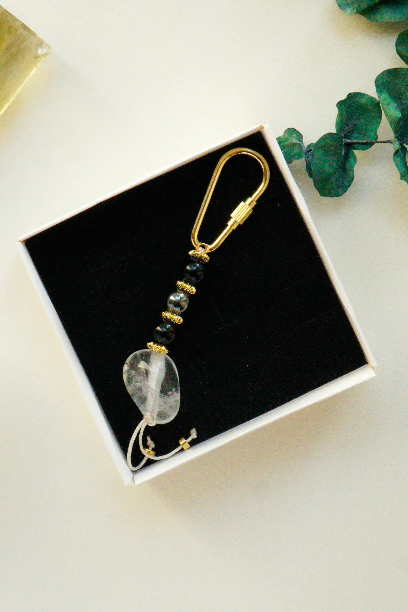 Koruyucu Kalkan Anahtarlık / Kristal Kuvars – Hematit – Oniks