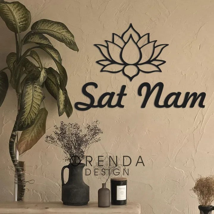 “Sat Nam” Ahşap Duvar Yazısı