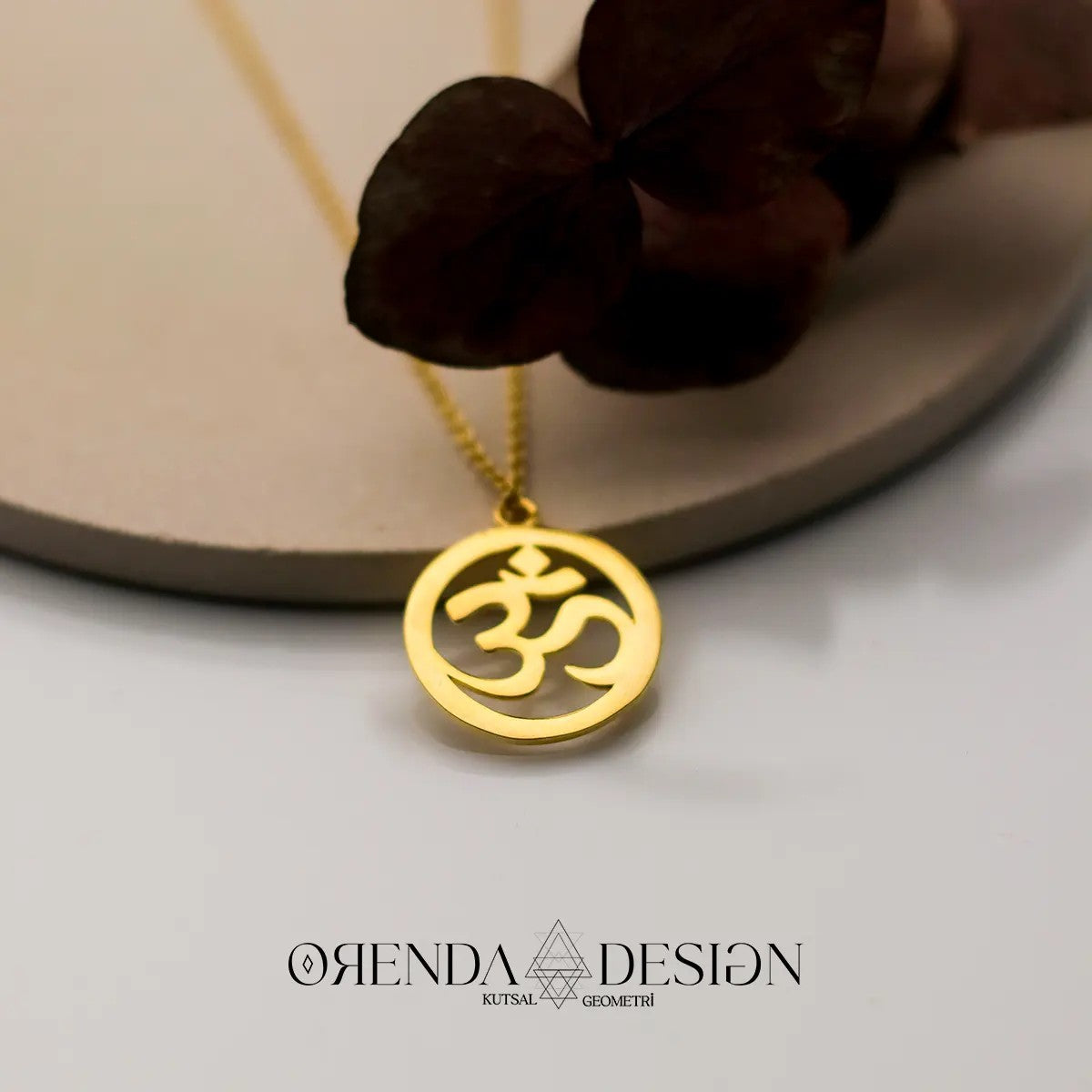 OM (AUM) Kolye - Gold