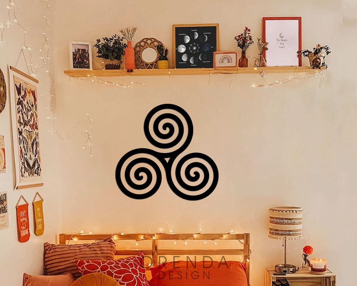TRISKELION Table Wood - Black 