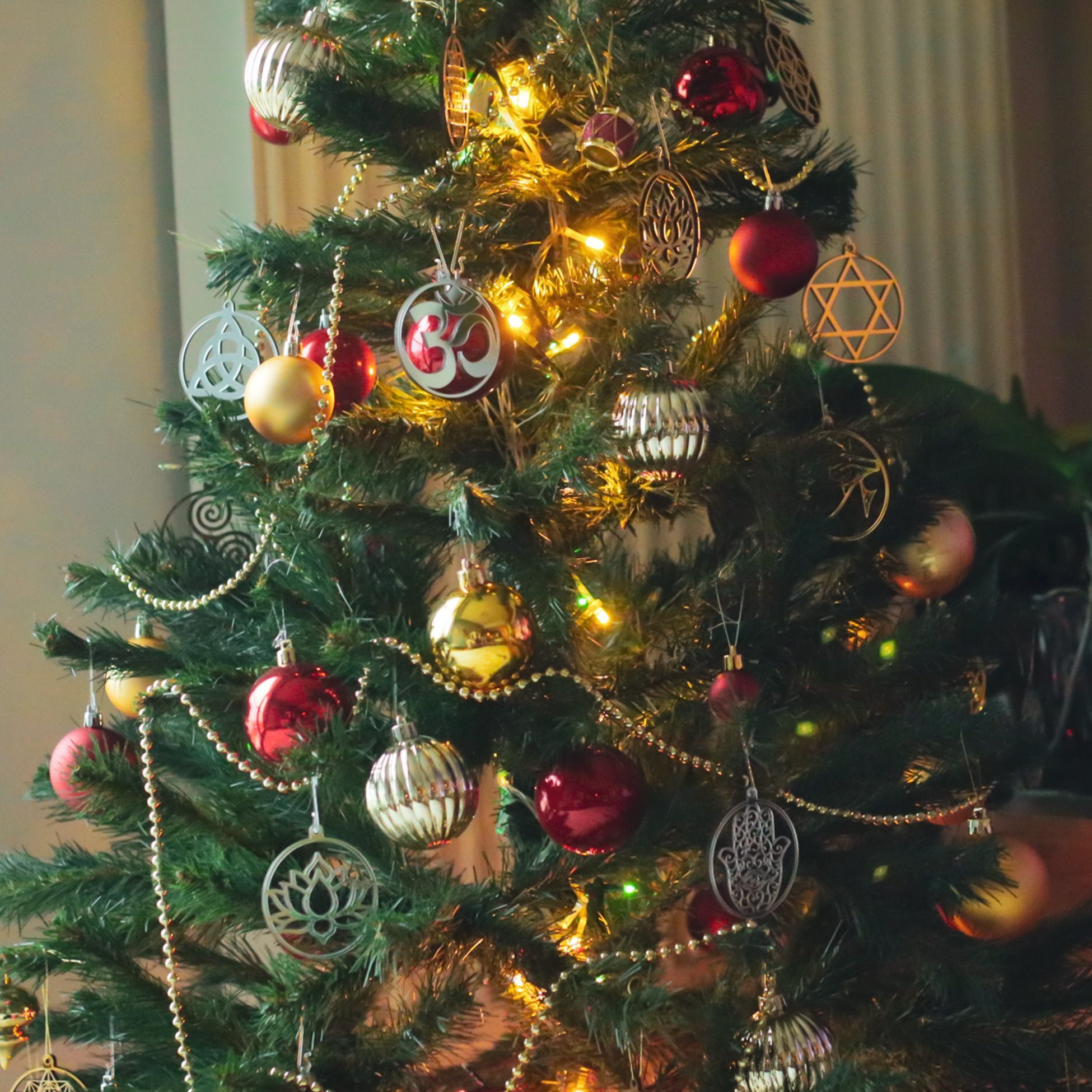 Christmas Tree Ornament Set of 12