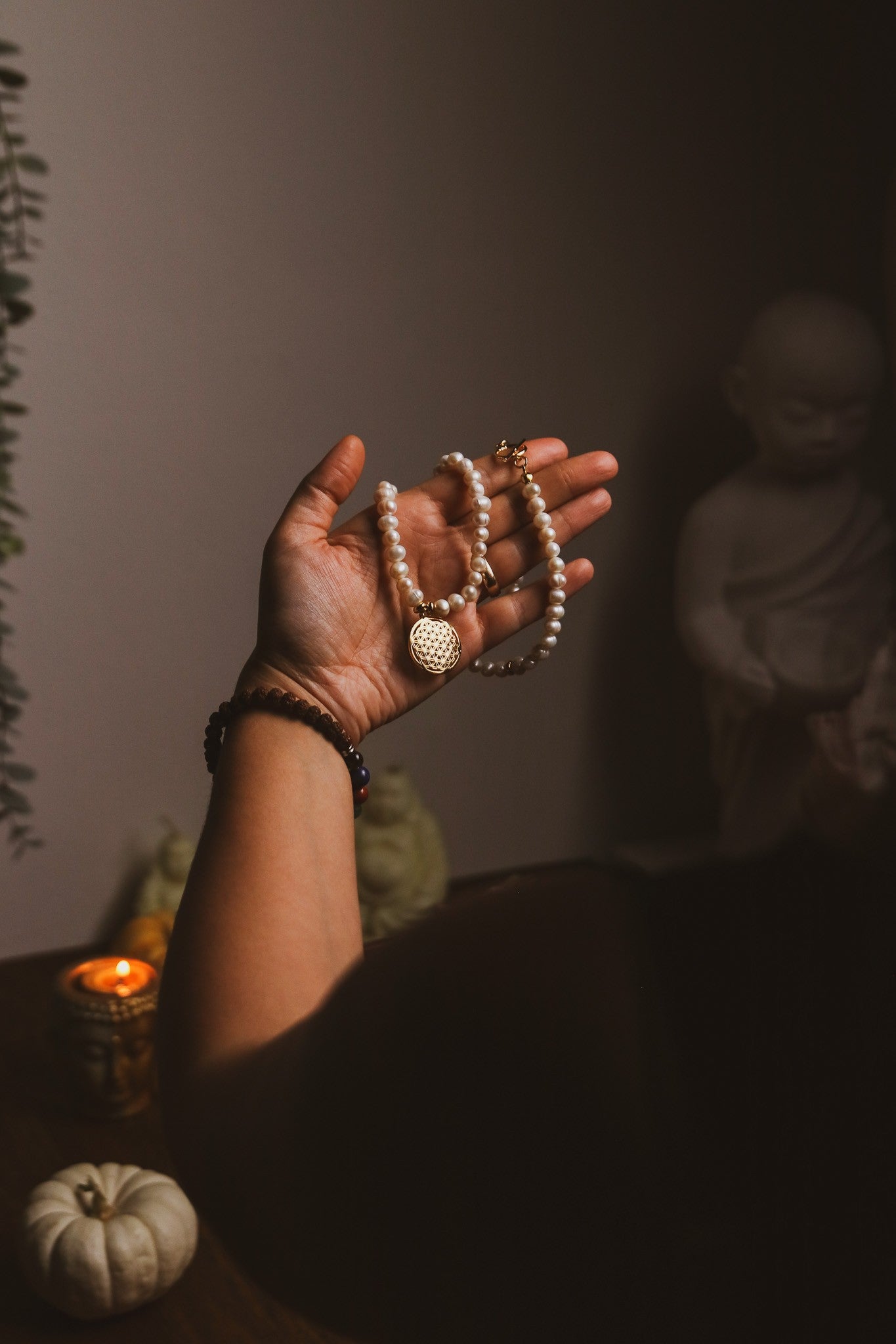 FEMININE ENERGY and ABUNDANCE – Flower of Life – Pearl Natural Stone Necklace