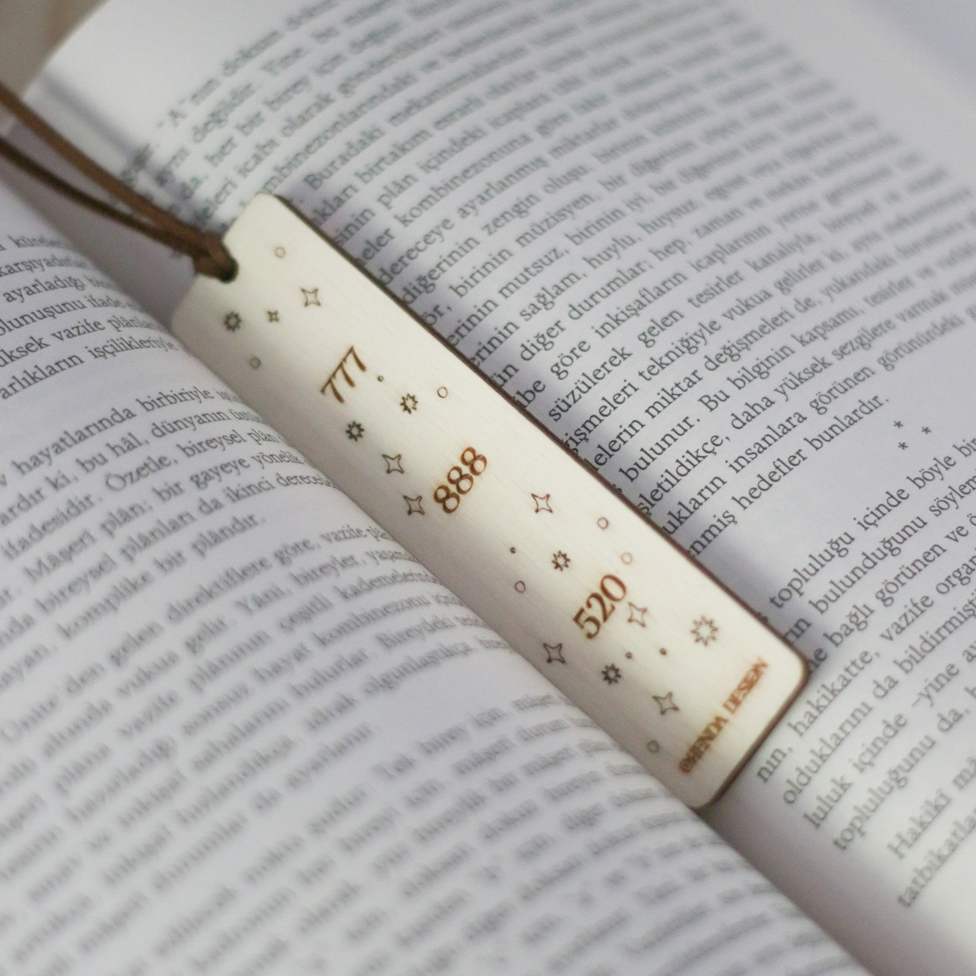777 - 888 - 520 Sekans Kitap Ayracı