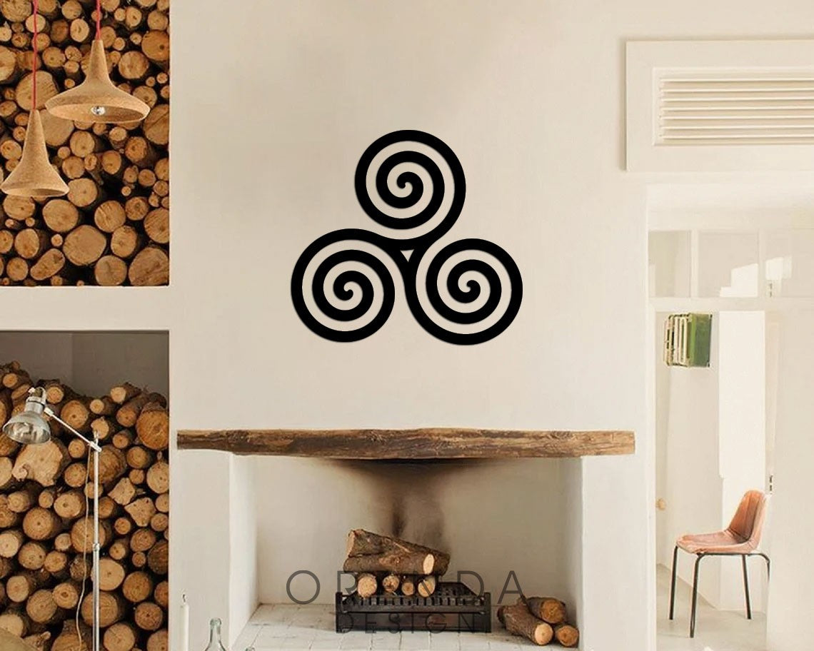 TRISKELION Table Wood - Black 