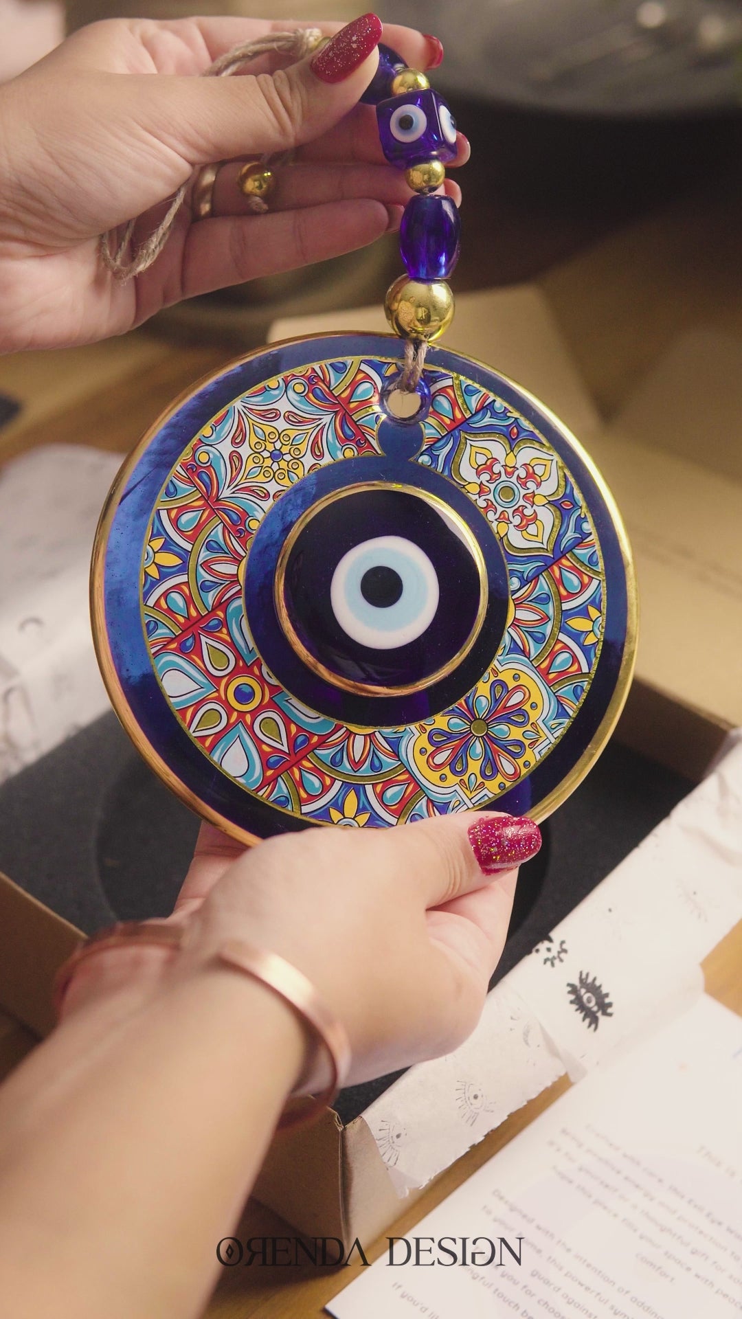 Geometrik Desenli Gold Nazar Boncuğu 2