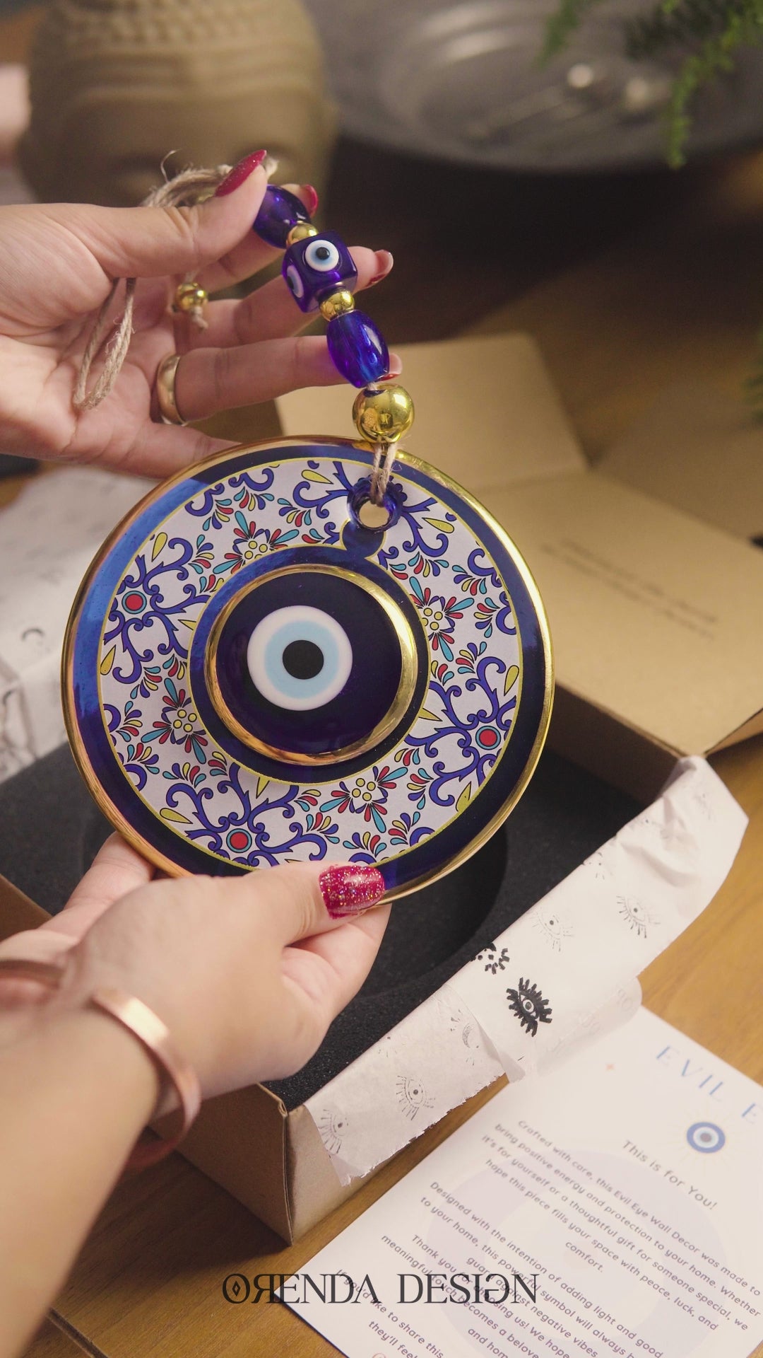 Geometrik Desenli Gold Nazar Boncuğu